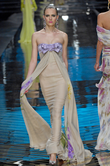 desfiles-valentino-parisverao2008hc-152