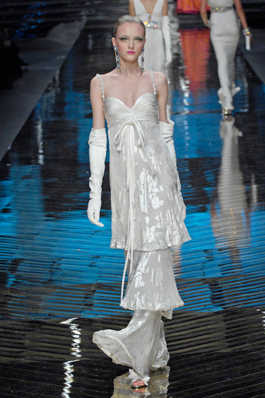desfiles-valentino-parisverao2008hc-166