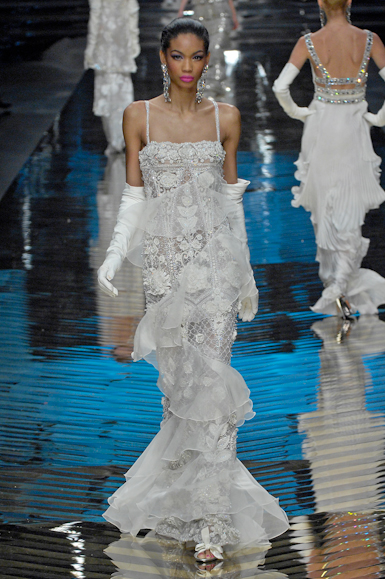 desfiles-valentino-parisverao2008hc-168