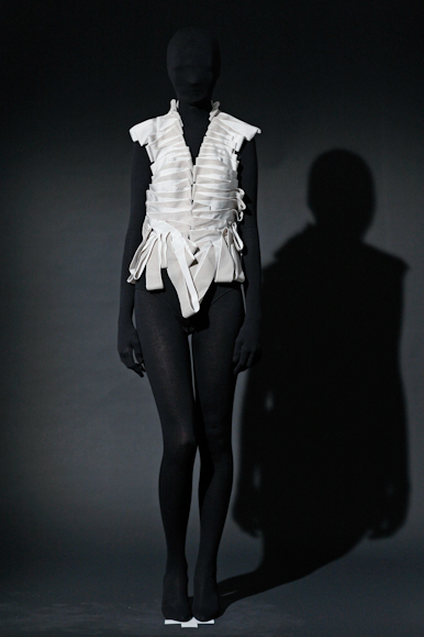 desfiles-martinmargiela-parisverao2008hc-101