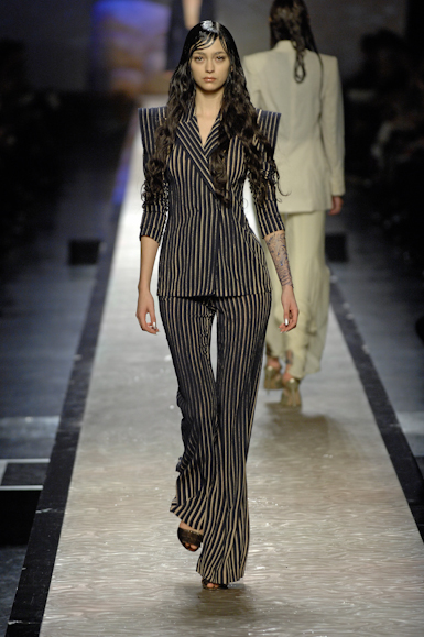 desfiles-jpgaultier-parisverao2008hc-106
