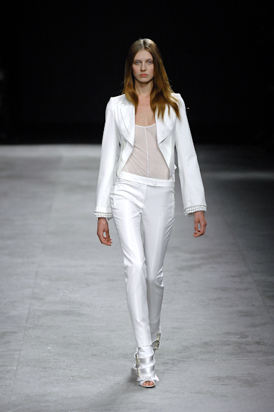 desfiles-givenchy-parisverao2008hc-107
