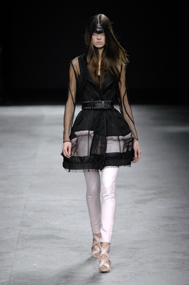 desfiles-givenchy-parisverao2008hc-109