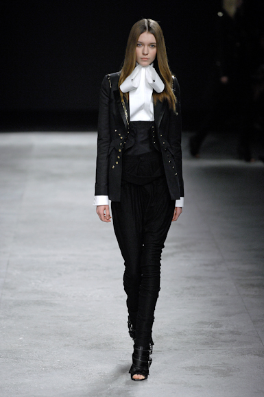 desfiles-givenchy-parisverao2008hc-113