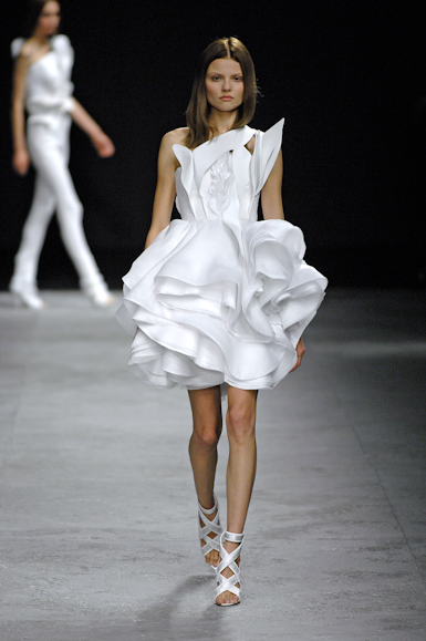 desfiles-givenchy-parisverao2008hc-119