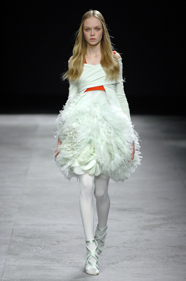 desfiles-givenchy-parisverao2008hc-121