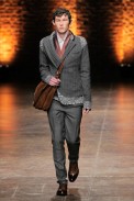 desfiles-amcqueen-milaoinverno2008men-106