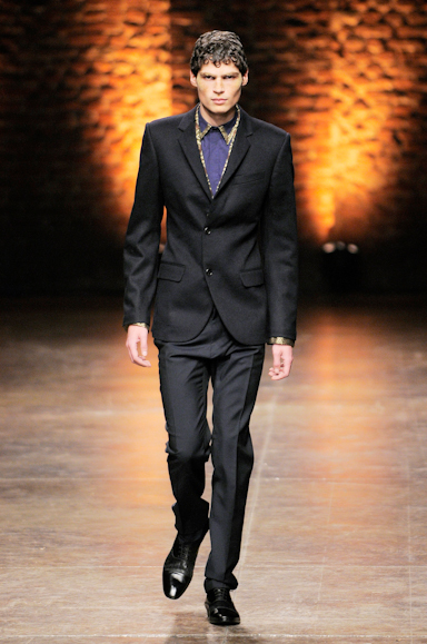 desfiles-amcqueen-milaoinverno2008men-110