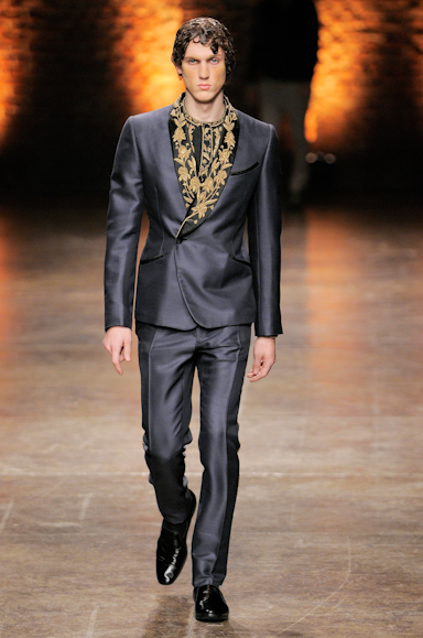 desfiles-amcqueen-milaoinverno2008men-113