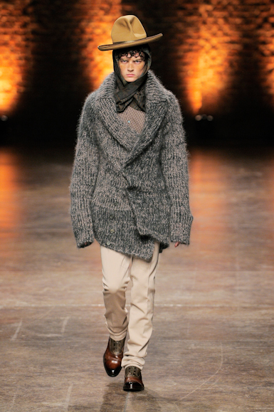 desfiles-amcqueen-milaoinverno2008men-120