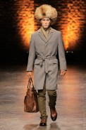 desfiles-amcqueen-milaoinverno2008men-122