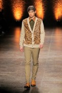 desfiles-amcqueen-milaoinverno2008men-125