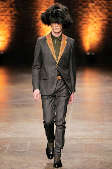 desfiles-amcqueen-milaoinverno2008men-132