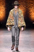 desfiles-amcqueen-milaoinverno2008men-139