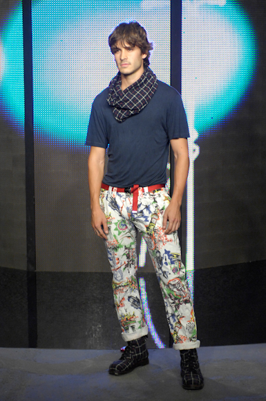 desfiles-colcci-rioinverno2008rtw-104