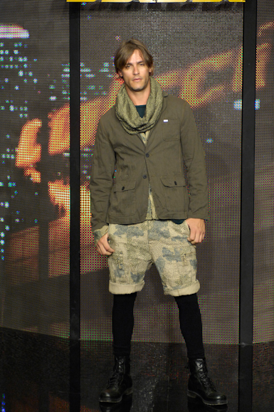 desfiles-colcci-rioinverno2008rtw-128