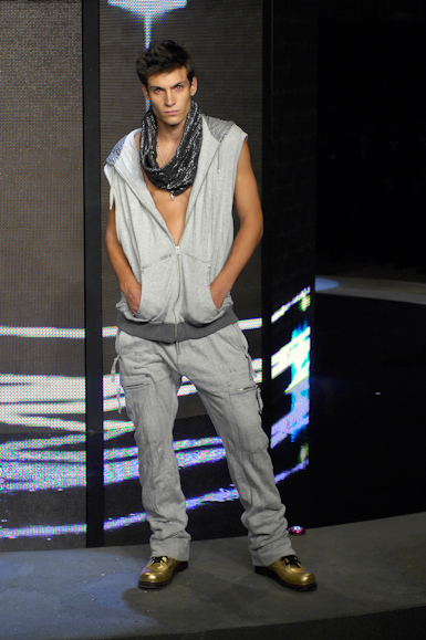 desfiles-colcci-rioinverno2008rtw-136