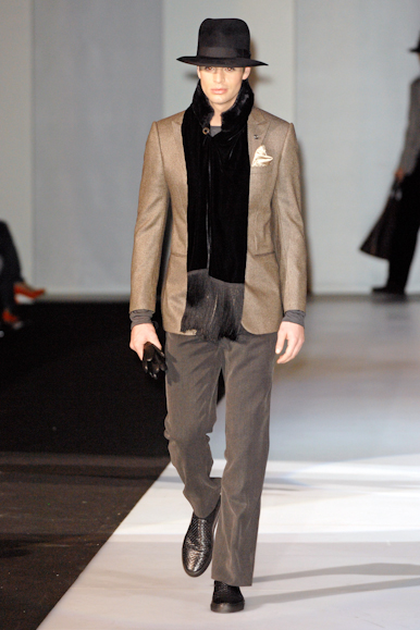 desfiles-armani-milaoinverno2008men-103