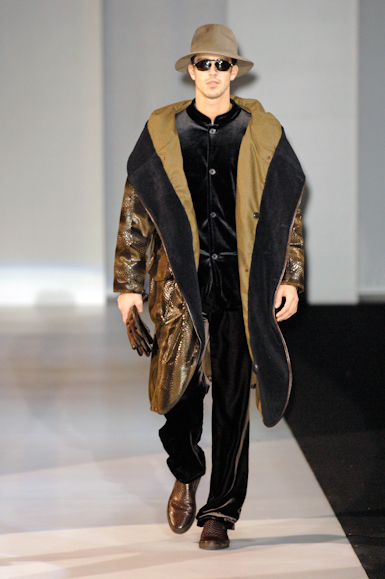 desfiles-armani-milaoinverno2008men-107