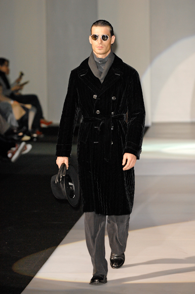 desfiles-armani-milaoinverno2008men-110