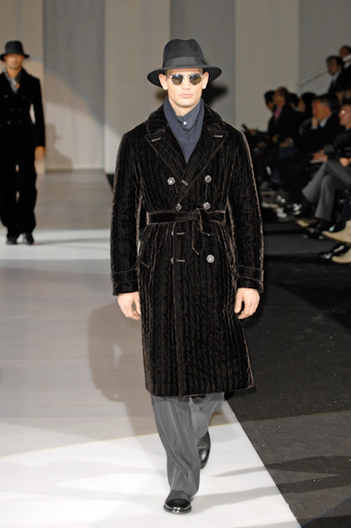 desfiles-armani-milaoinverno2008men-111