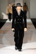 desfiles-armani-milaoinverno2008men-112