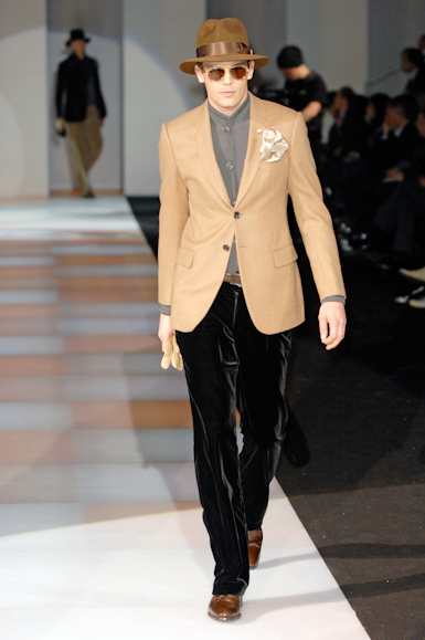 desfiles-armani-milaoinverno2008men-115