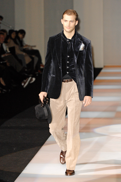 desfiles-armani-milaoinverno2008men-118