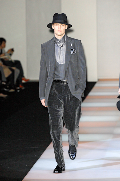 desfiles-armani-milaoinverno2008men-139