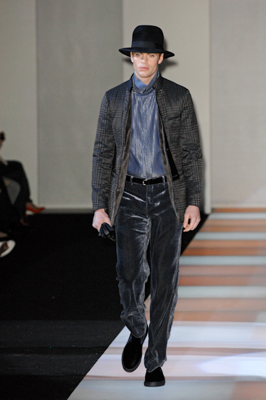desfiles-armani-milaoinverno2008men-152