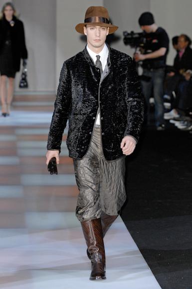 desfiles-armani-milaoinverno2008men-169