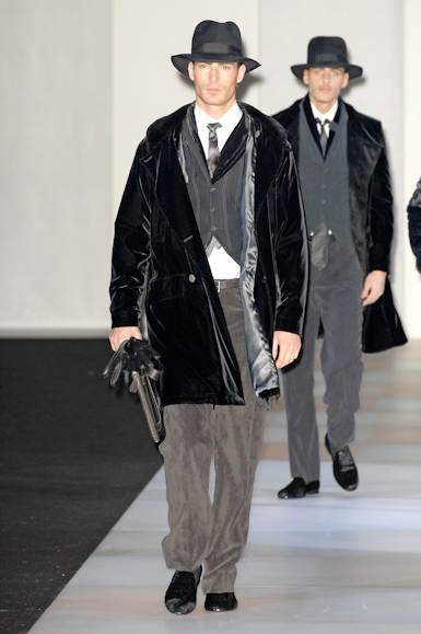 desfiles-armani-milaoinverno2008men-176