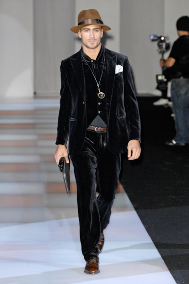 desfiles-armani-milaoinverno2008men-179