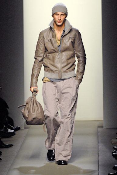 desfiles-bottegaveneta-milaoinverno2008men-101
