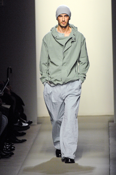 desfiles-bottegaveneta-milaoinverno2008men-104