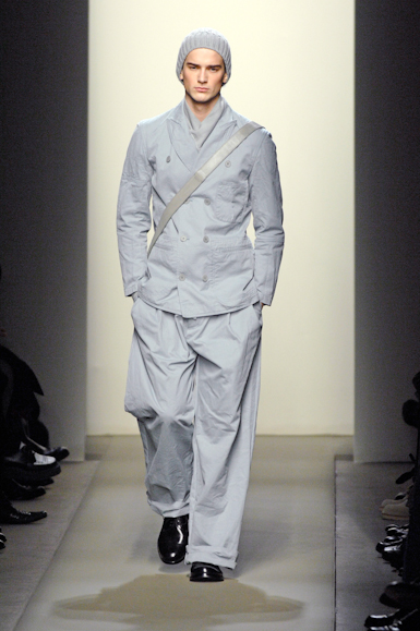 desfiles-bottegaveneta-milaoinverno2008men-105