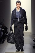 desfiles-bottegaveneta-milaoinverno2008men-109