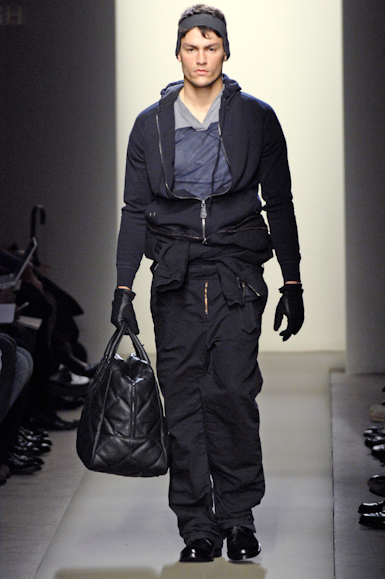 desfiles-bottegaveneta-milaoinverno2008men-109