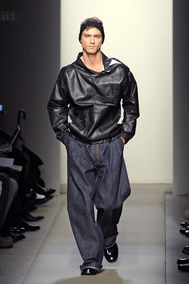 desfiles-bottegaveneta-milaoinverno2008men-117