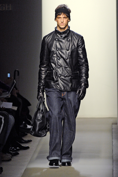 desfiles-bottegaveneta-milaoinverno2008men-118
