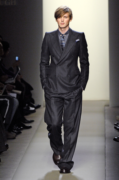 desfiles-bottegaveneta-milaoinverno2008men-125
