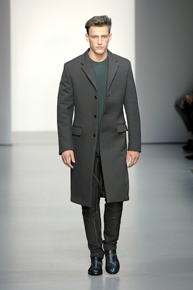 desfiles-calvinklein-milaoinverno2008men-100