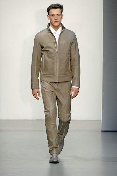 desfiles-calvinklein-milaoinverno2008men-119