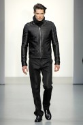 desfiles-calvinklein-milaoinverno2008men-129