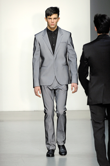 desfiles-calvinklein-milaoinverno2008men-140