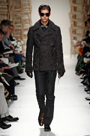 desfiles-moschino-milaoinverno2008men-105