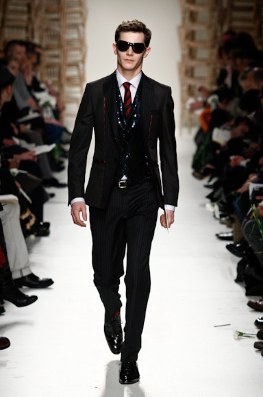 desfiles-moschino-milaoinverno2008men-107