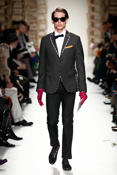 desfiles-moschino-milaoinverno2008men-115