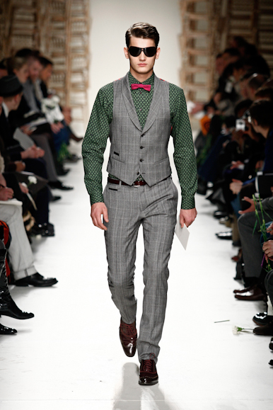 desfiles-moschino-milaoinverno2008men-116