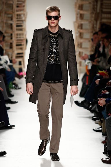 desfiles-moschino-milaoinverno2008men-124